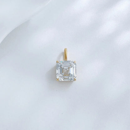 1.03 ct Minimalist Four-Prong Princess-Cut Lab-Grown Diamond Pendant in 18K Yellow Gold