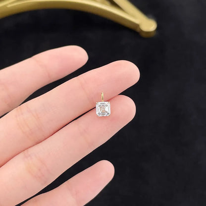 1.03 ct Minimalist Four-Prong Princess-Cut Lab-Grown Diamond Pendant in 18K Yellow Gold