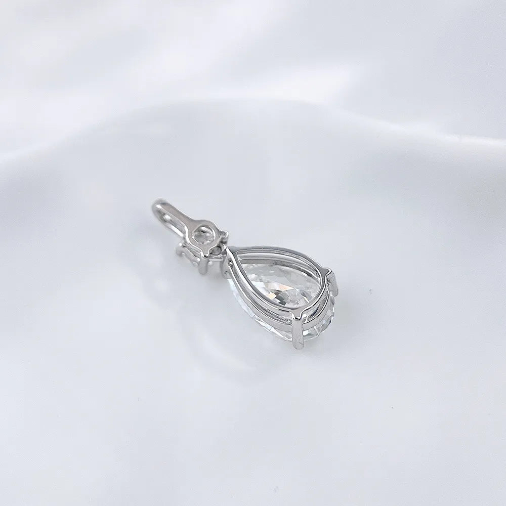 1.02 ct Three-Prong Pear-Cut Lab-Grown Diamond Pendant in PT950 Platinum