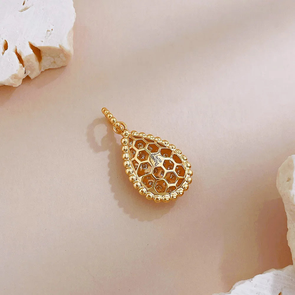 0.68 ctw Vintage Round-Cut Lab-Grown Diamond Pendant in 18K Yellow Gold