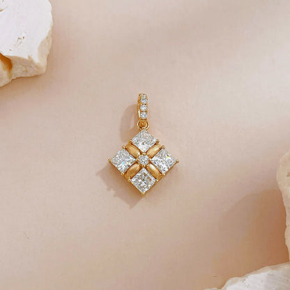 1.3 ctw Four-Leaf Clover Princess-Cut Lab-Grown Diamond Pendant in 18K Yellow Gold
