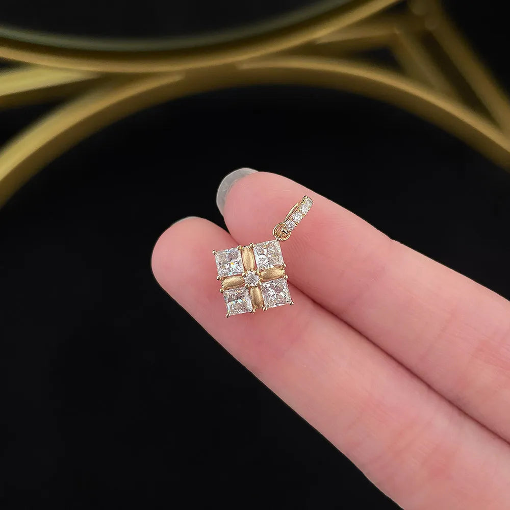 1.3 ctw Four-Leaf Clover Princess-Cut Lab-Grown Diamond Pendant in 18K Yellow Gold