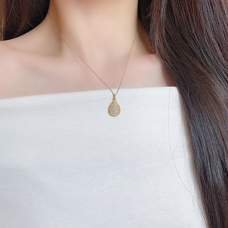 0.39 ctw Vintage Pavé Round-Cut Lab-Grown Diamond Pendant in 18K Yellow Gold