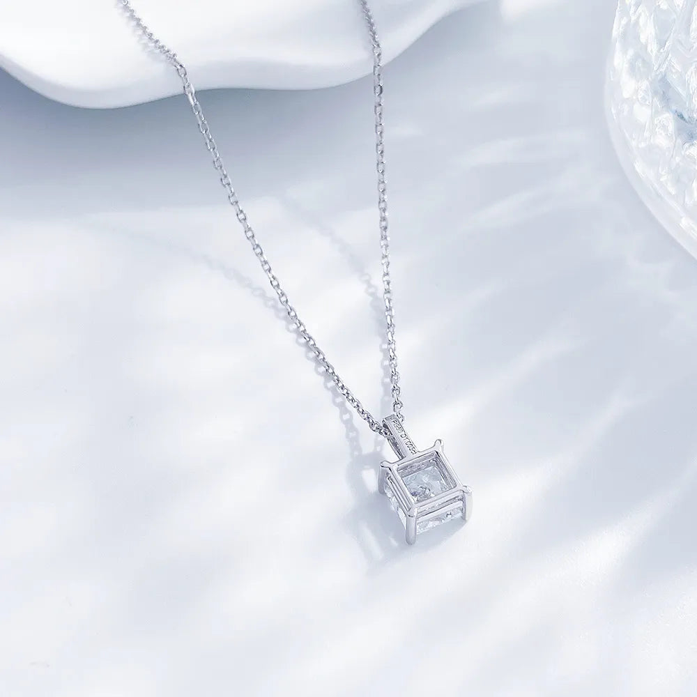 1.09 ct Minimalist Princess-Cut Lab-Grown Diamond Necklace in PT950 Platinum – APYPN0003-PT