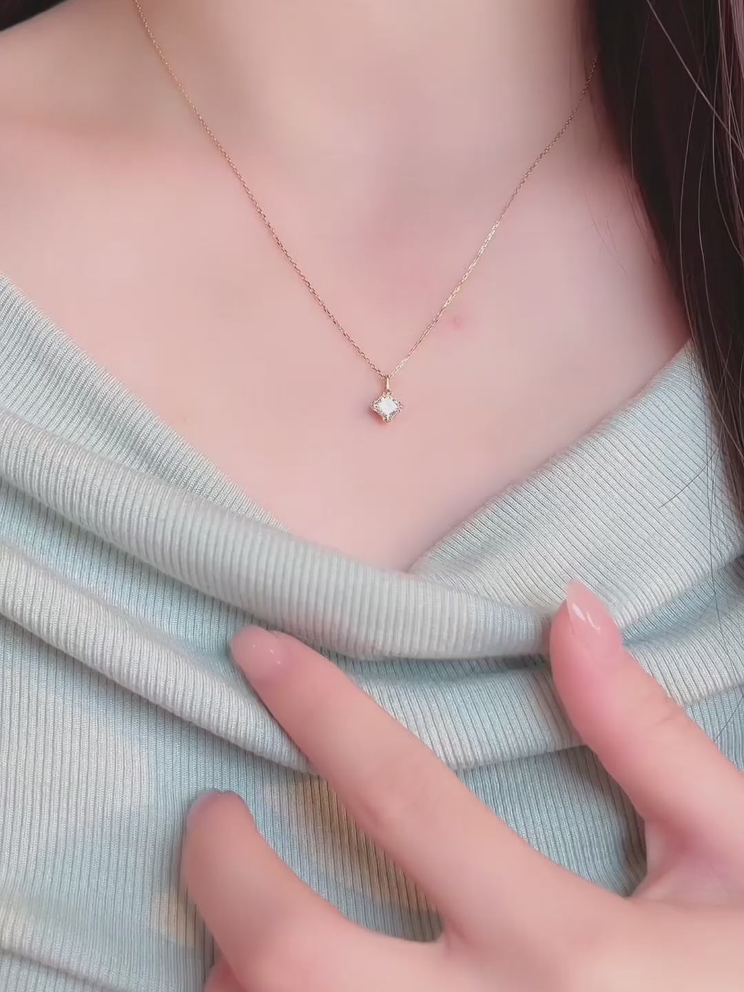 0.51 ct Minimalist Princess-Cut Lab-Grown Diamond Necklace in 18K Yellow Gold – APYN0201-Y video