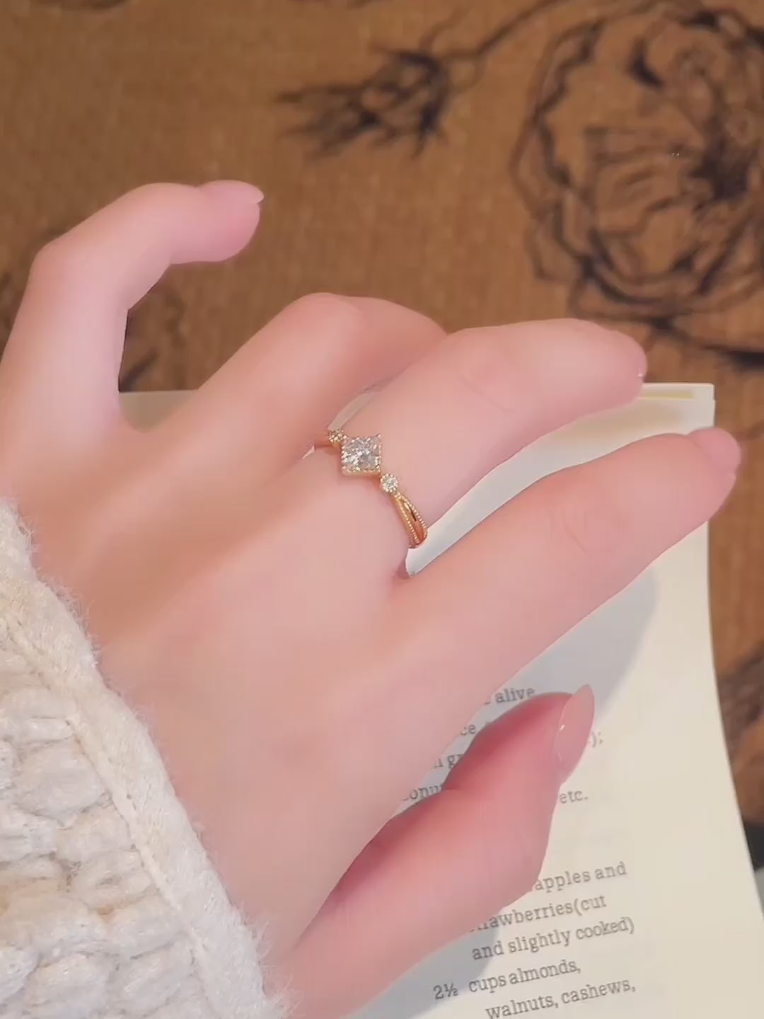 0.51 ct Round-Cut Lab-Grown Diamond Ring in 18K Yellow Gold – APYFR0348-Y video