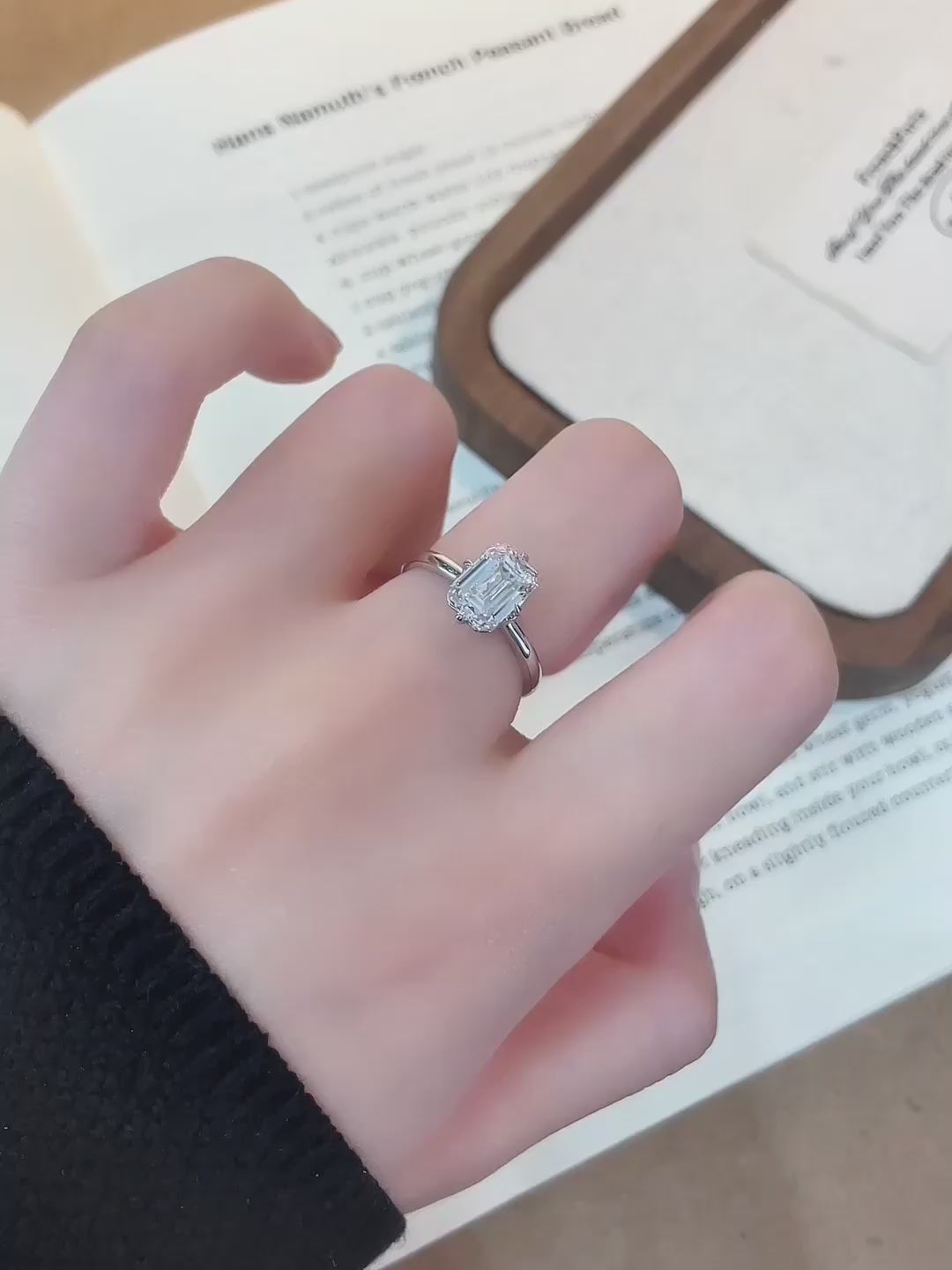 1 ct Minimalist Four-Prong Emerald-Cut Lab-Grown Diamond Ring in PT950 Platinum – APYFR0066-PT video