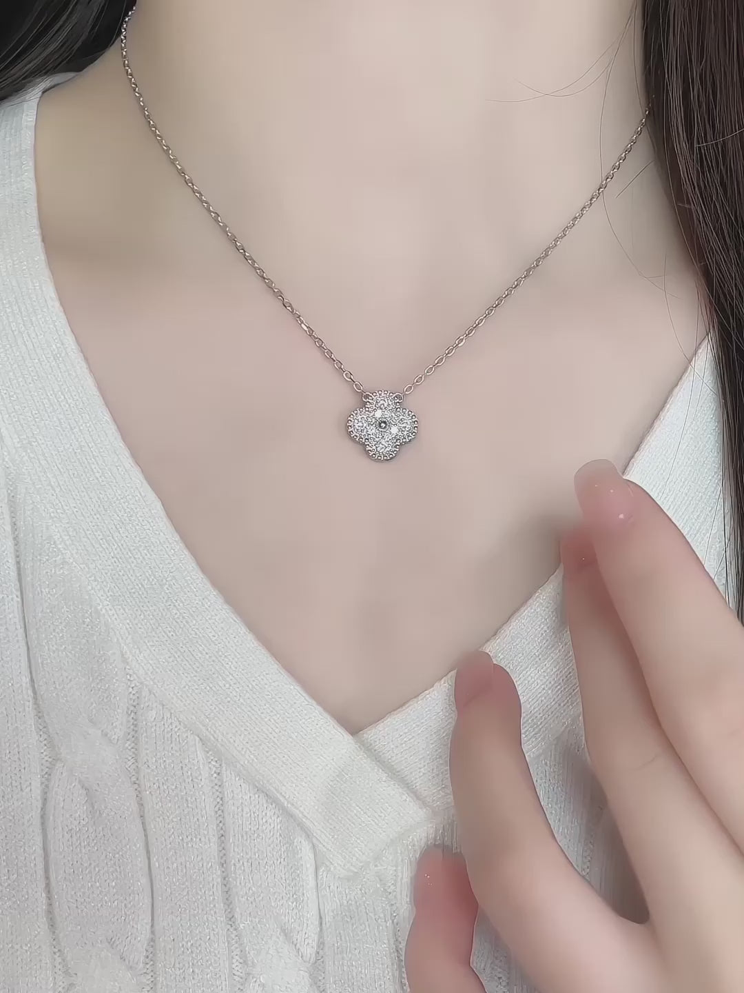 0.4 ctw Four-Leaf Clover Round-Cut Lab-Grown Diamond Necklace in 925 Sterling Silver – APYN0082-S video