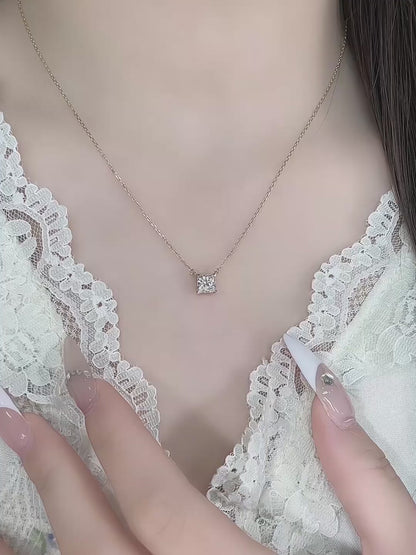 1.07 ct Minimalist Princess-Cut Lab-Grown Diamond Necklace in 18K Yellow Gold – APYN0053-Y video