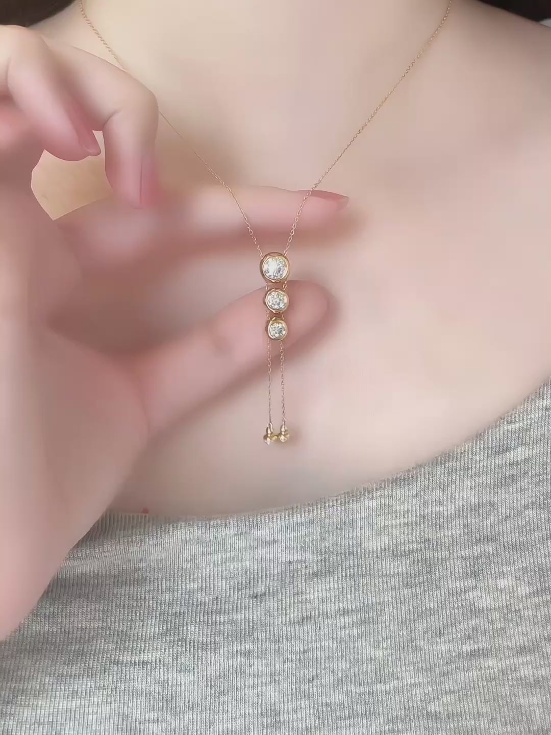 0.54 ct Cluster Round-Cut Lab-Grown Diamond Necklace in 18K Yellow Gold video