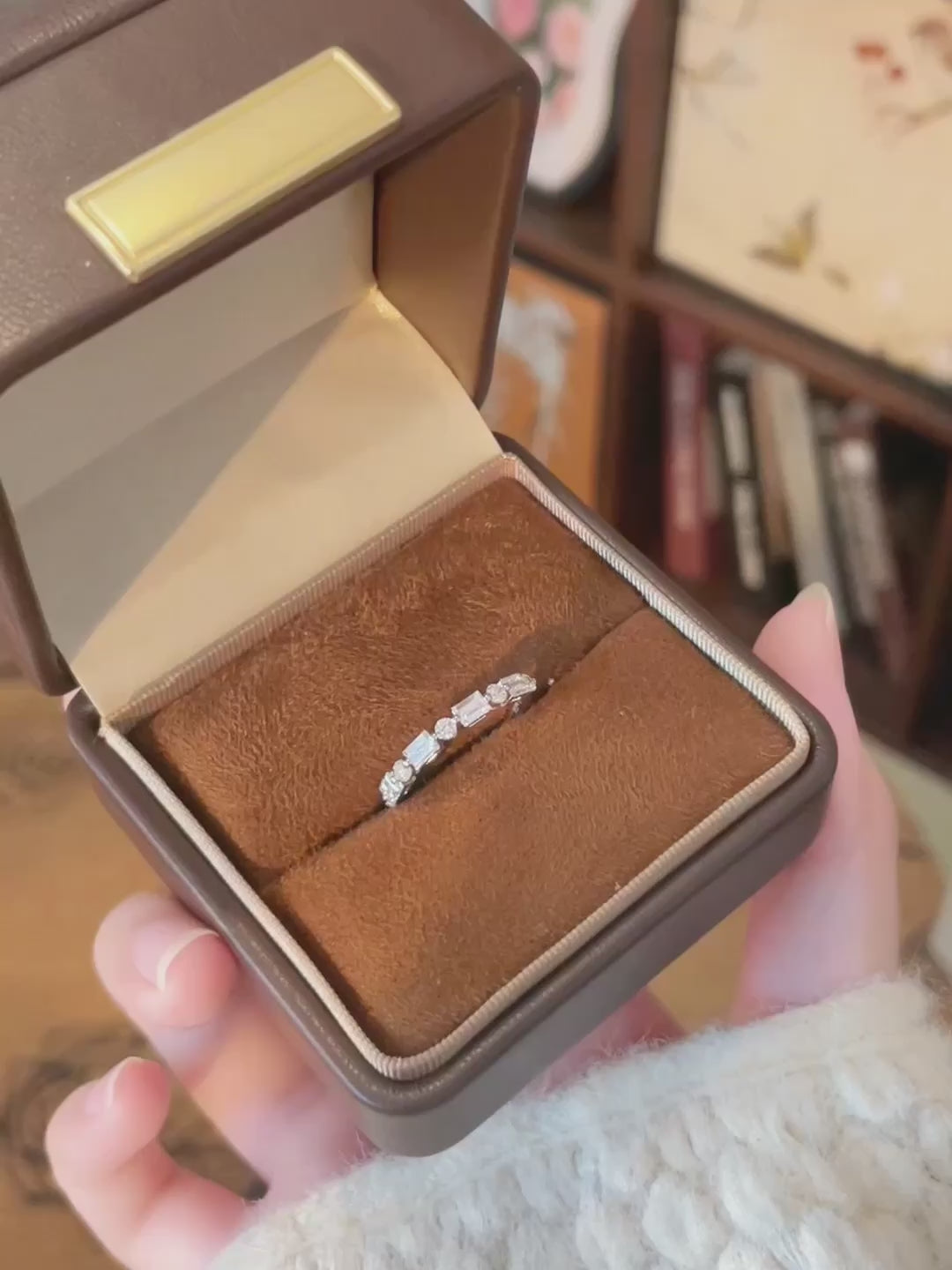 0.83 ctw Mixed-Cut Lab-Grown Diamond Band in 18K White Gold – APYFR0337-W video