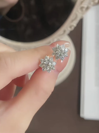1.03 ctw Floral Four-Prong Round-Cut Lab-Grown Diamond Earrings in PT950 Platinum