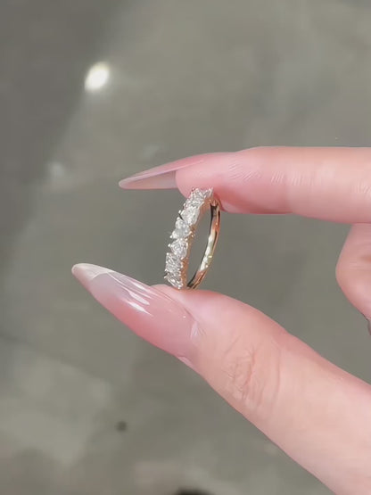 1.03 ctw Heart-Cut Lab-Grown Diamond Band in 18K Yellow Gold – APYFR0094-Y video