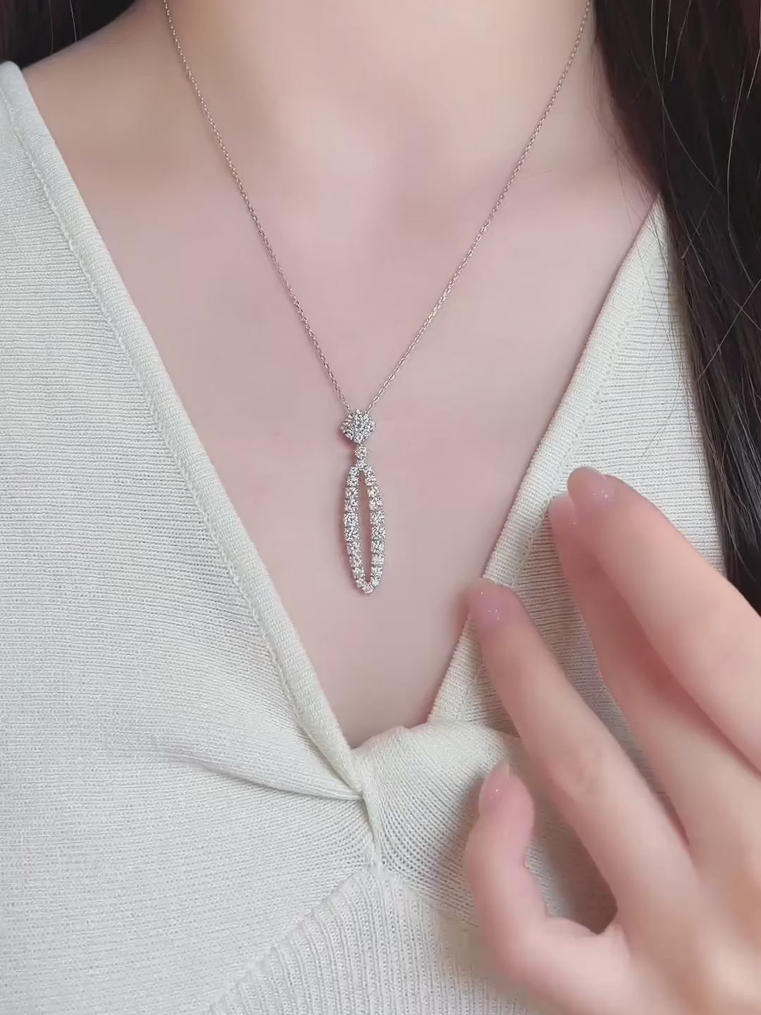 2.12 ctw Statement Adjustable Round-Cut Lab-Grown Diamond Necklace in 18K White Gold video