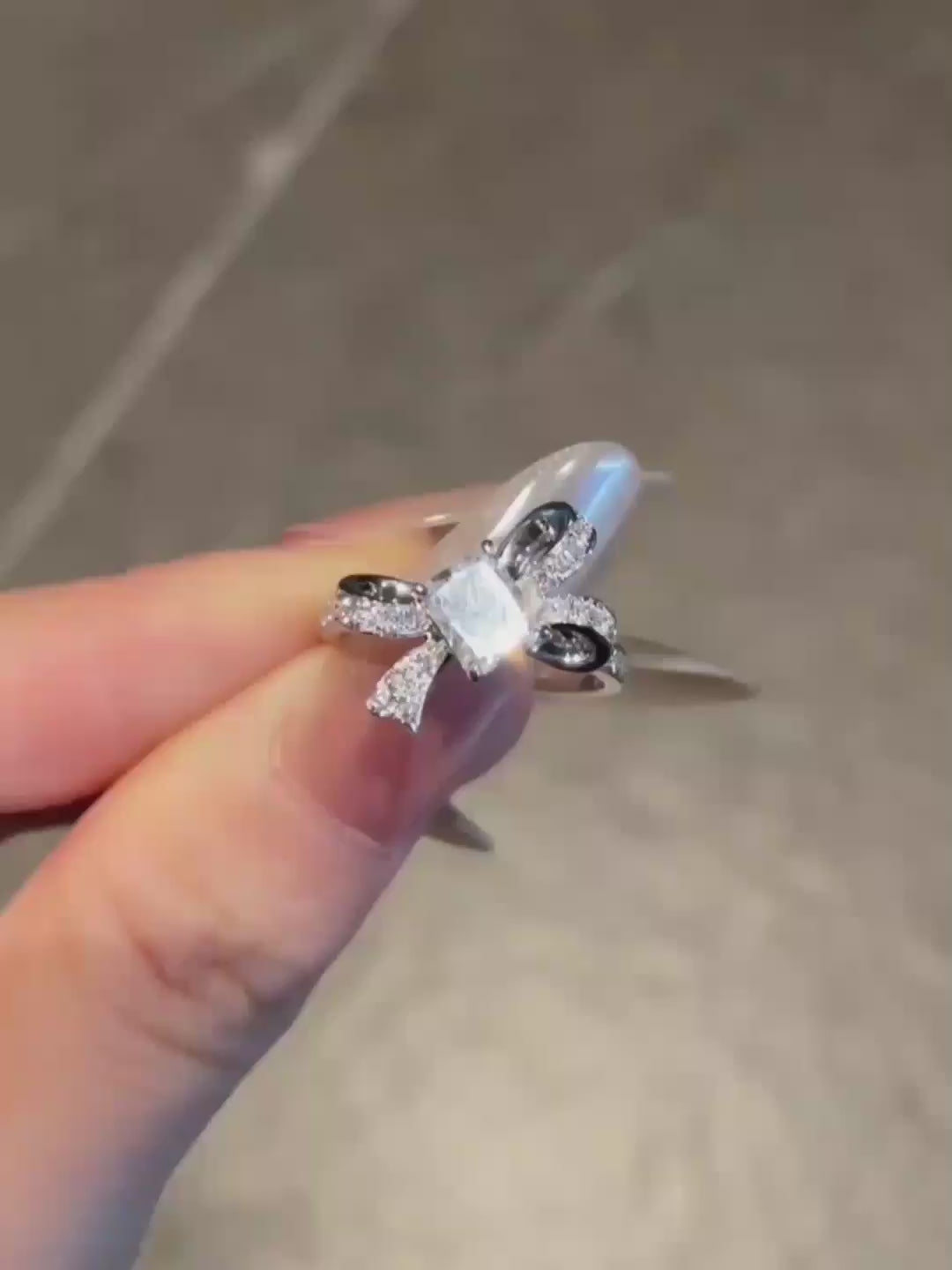 1.02 ct Four-Prong Round-Cut Lab-Grown Diamond Ring in PT950 Platinum – APYFR0100-PT video