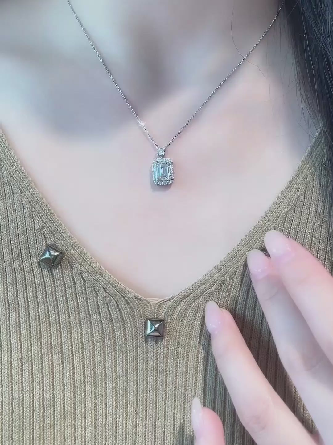 1.04 ct Adjustable Emerald-Cut Lab-Grown Diamond Necklace in PT950 Platinum – APYN0017-PT video