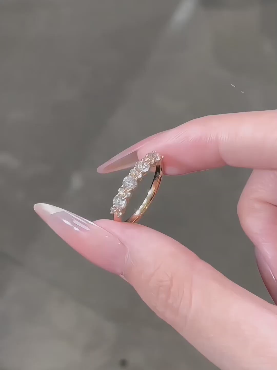 0.79 ctw Round-Cut Lab-Grown Diamond Band in 18K Yellow Gold – APYFR0092-Y video
