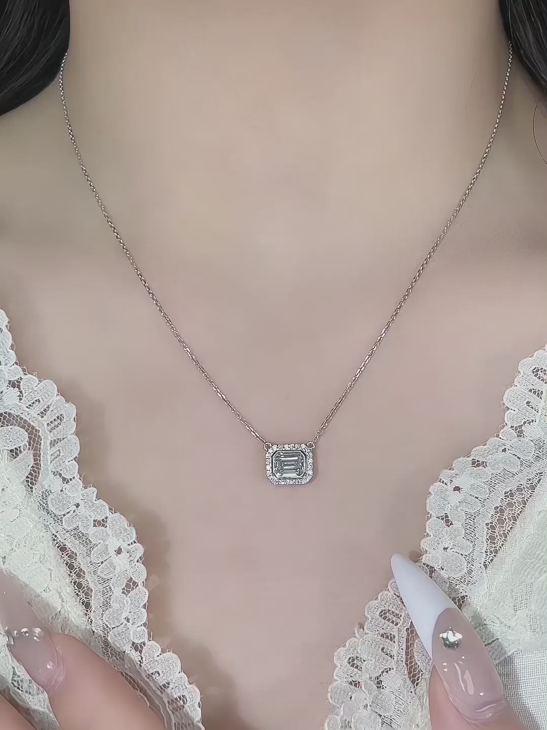 1.04 ct Celestial Adjustable Emerald-Cut Lab-Grown Diamond Necklace in PT950 Platinum video