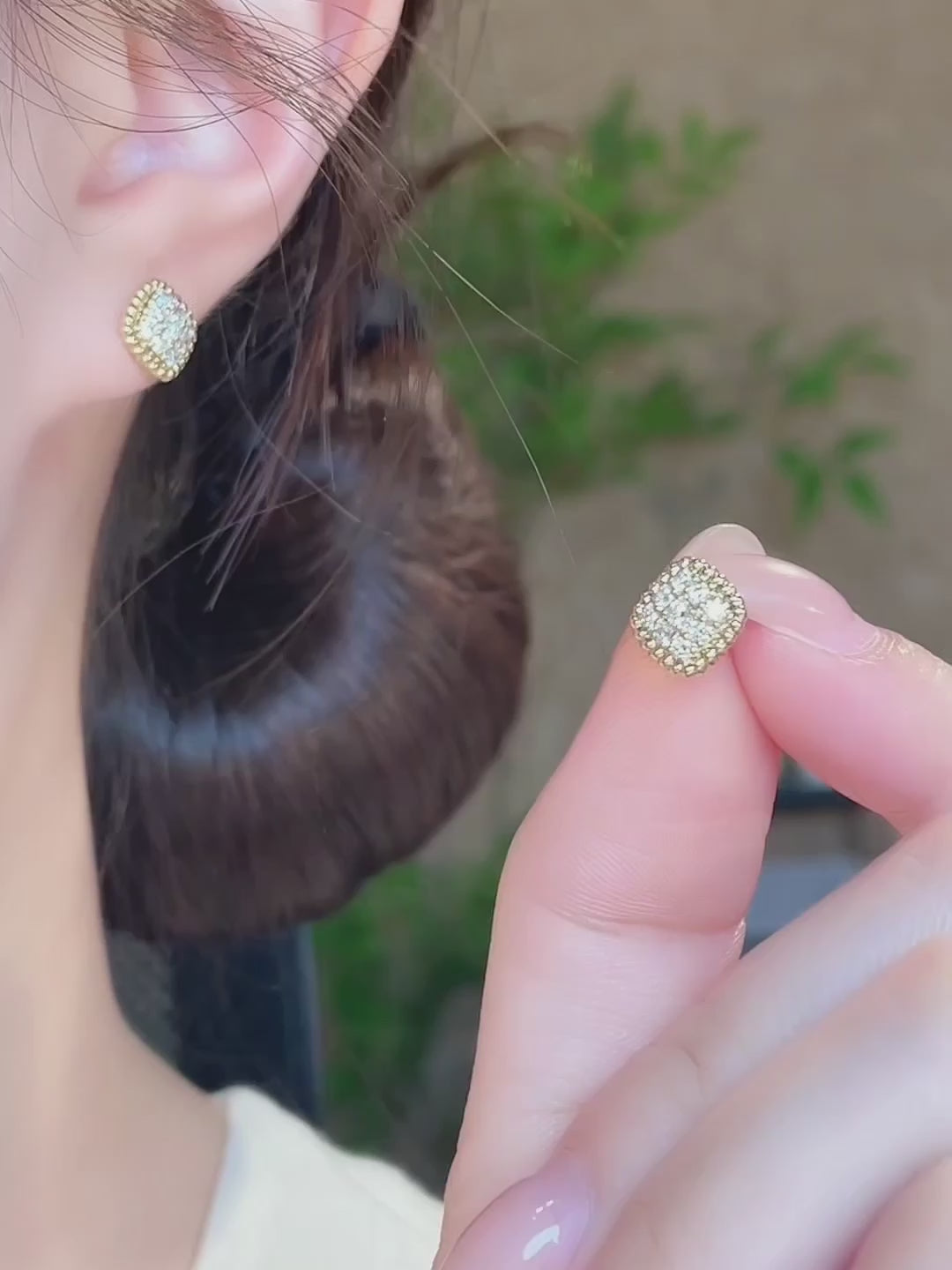 0.4 ctw Celestial Cluster Round-Cut Lab-Grown Diamond Stud Earrings in 18K Yellow Gold
