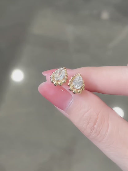 1.08 ctw Pear-Cut Lab-Grown Diamond Drop Earrings in 18K Yellow Gold