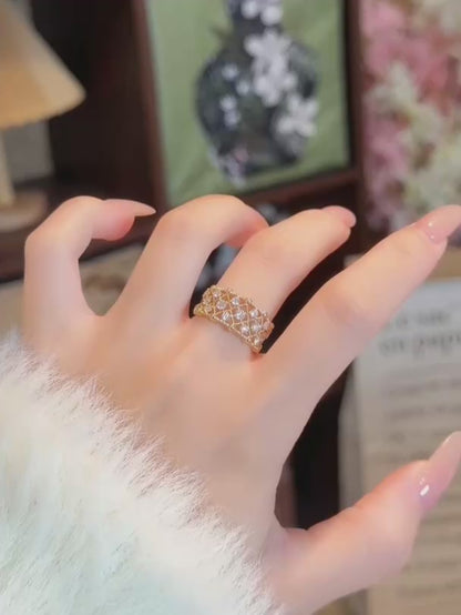 0.77 ctw Vintage Round-Cut Lab-Grown Diamond Band in 18K Yellow Gold – APYFR0445-Y video