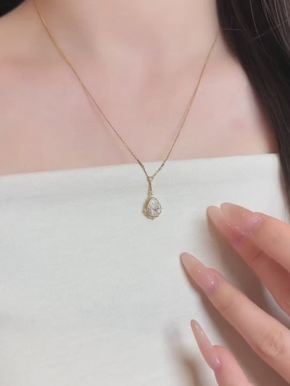 1.06 ct Vintage Adjustable Pear-Cut Lab-Grown Diamond Necklace in 18K Yellow Gold video