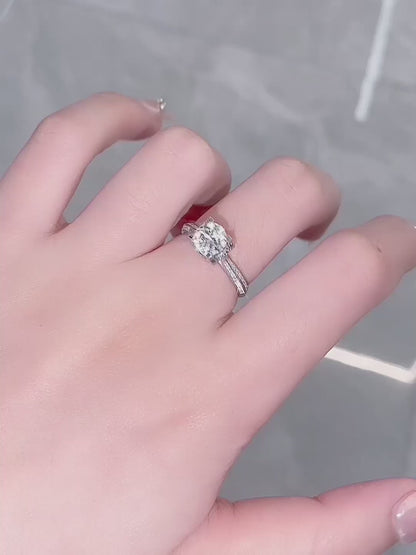 1.03 ct Minimalist Four-Prong Round-Cut Lab-Grown Diamond Ring in PT950 Platinum video
