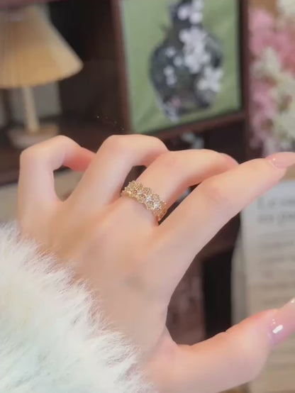 0.12 ctw Floral Round-Cut Lab-Grown Diamond Band in 18K Yellow Gold