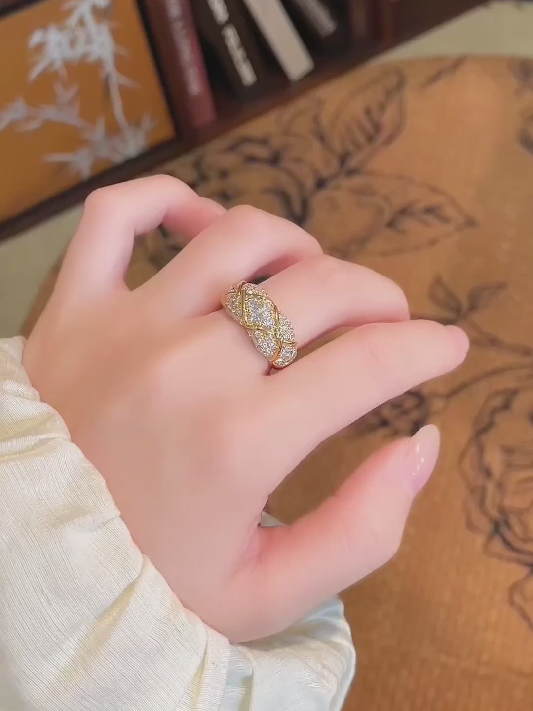 1.66 ctw Celestial Round-Cut Lab-Grown Diamond Band in 18K Yellow Gold – APYFR0385-Y video