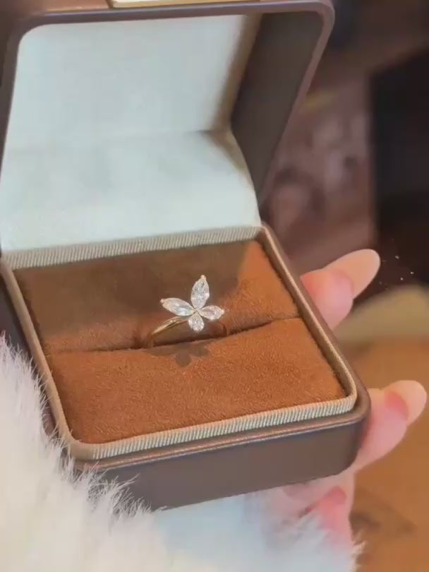 0.95 ctw Butterfly Marquise-Cut Lab-Grown Diamond Ring in 18K Yellow Gold video