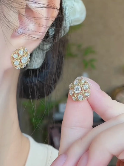 0.62 ctw Vintage Round-Cut Lab-Grown Diamond Stud Earrings in 18K Yellow Gold