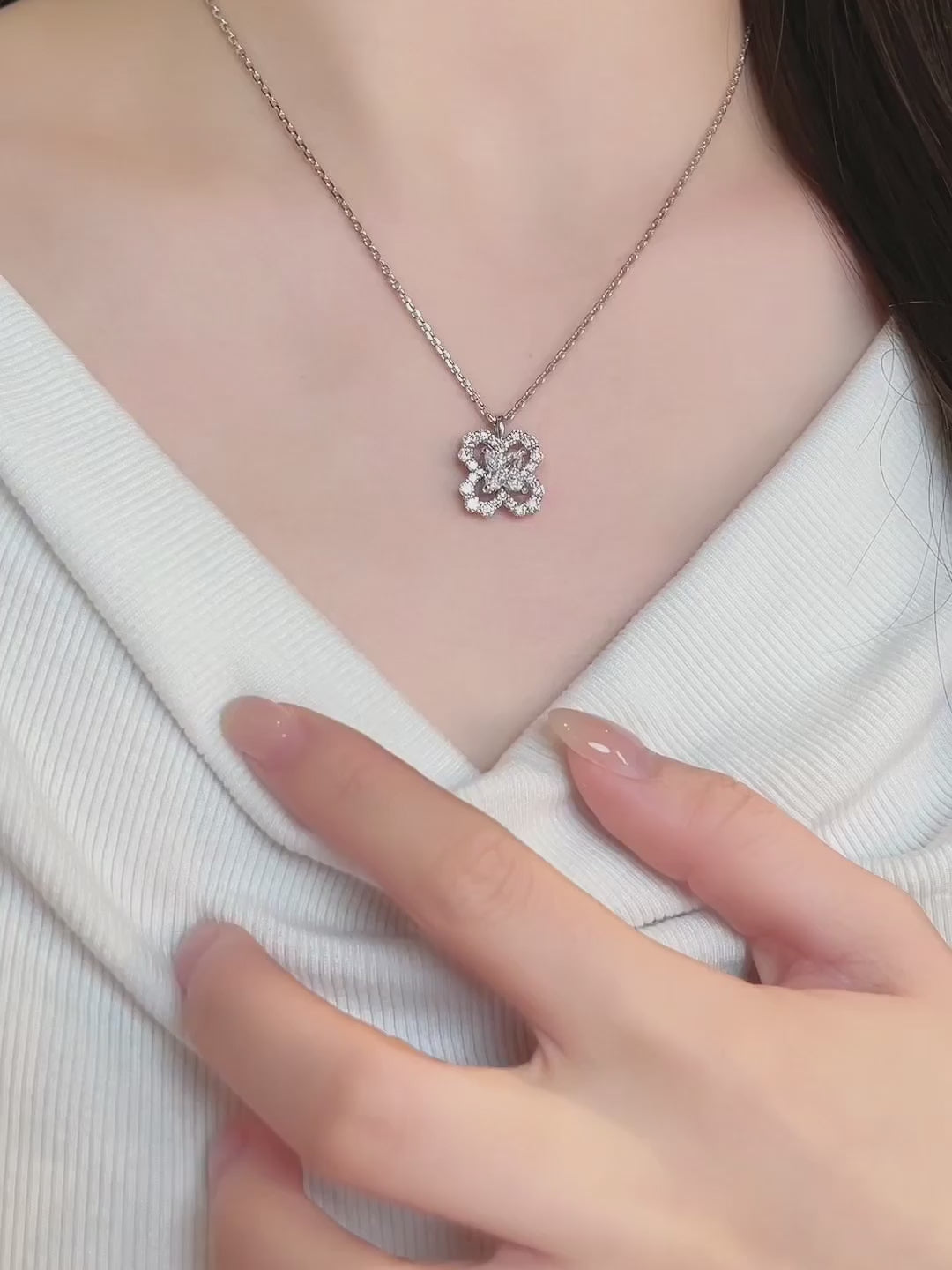 1.25 ct Four-Leaf Clover Round-Cut Lab-Grown Diamond Necklace in 18K White Gold – APYN0213-W video