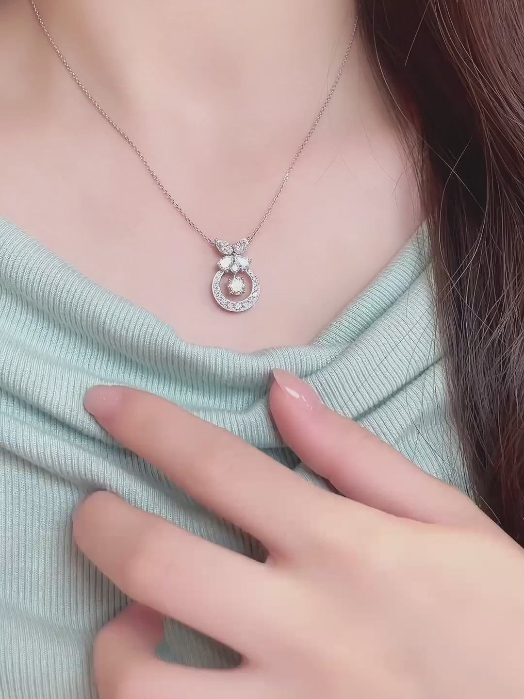 0.55 ct Butterfly Adjustable Round-Cut Lab-Grown Diamond Necklace in 18K White Gold – APYN0169-W video