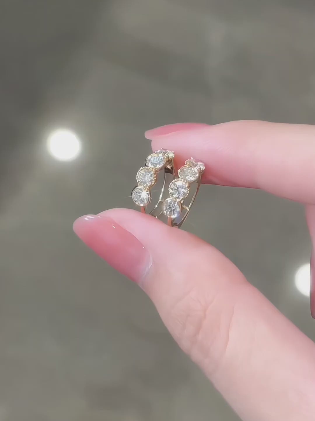 0.93 ctw Round-Cut Lab-Grown Diamond Earrings in 18K Yellow Gold