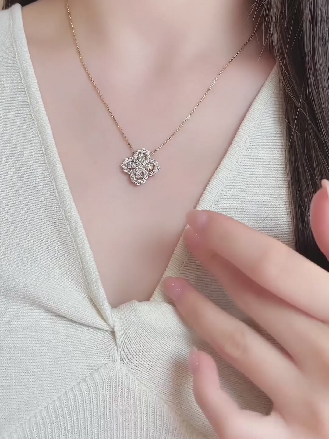 2.03 ctw Four-Leaf Clover Adjustable Mixed-Cut Lab-Grown Diamond Necklace in 18K Yellow Gold video