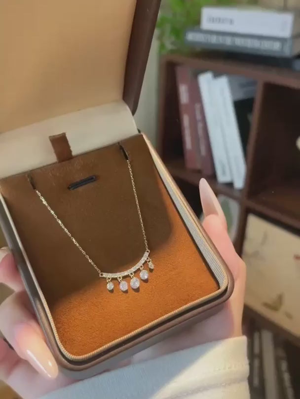 0.33 ct Statement Adjustable Round-Cut Lab-Grown Diamond Necklace in 18K Yellow Gold video
