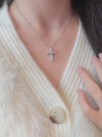 1.25 ctw Cross Round-Cut Lab-Grown Diamond Necklace in PT950 Platinum – APYN0092-PT video