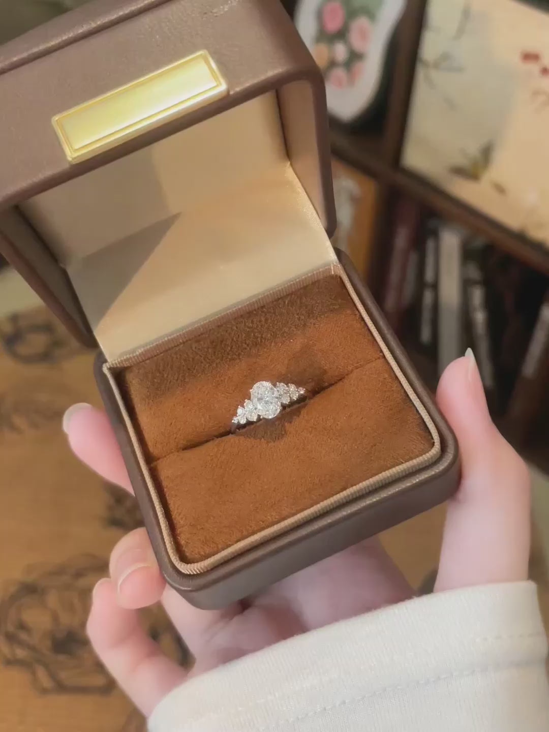 1.05 ct Statement Oval-Cut Lab-Grown Diamond Ring in 18K White Gold – APYFR0286-W video